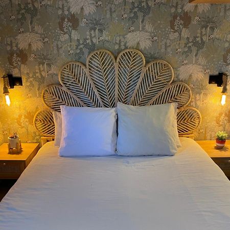Peniche Le Pescalune - Chambre D'Hotes Арл Екстериор снимка