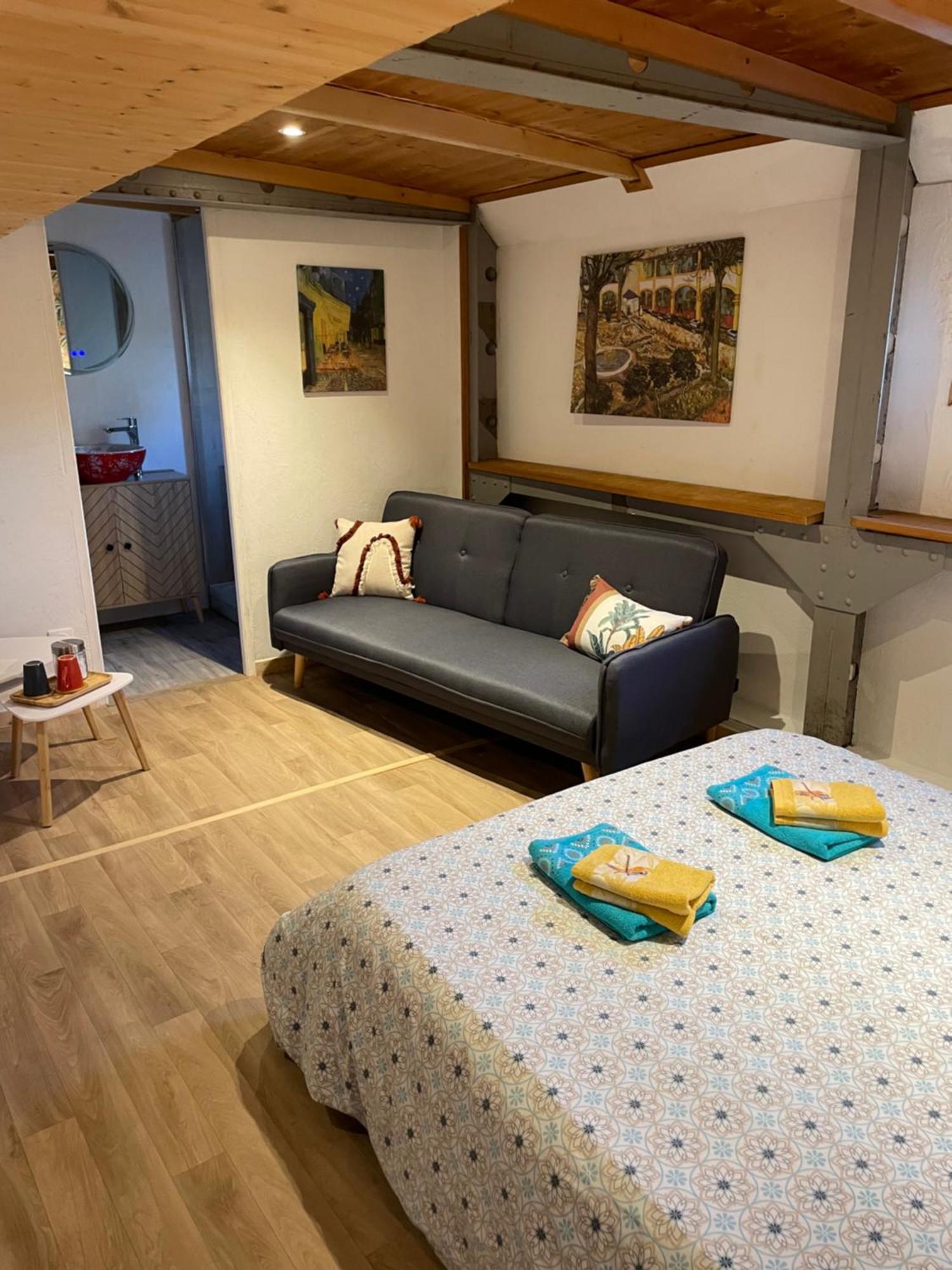 Peniche Le Pescalune - Chambre D'Hotes Арл Екстериор снимка
