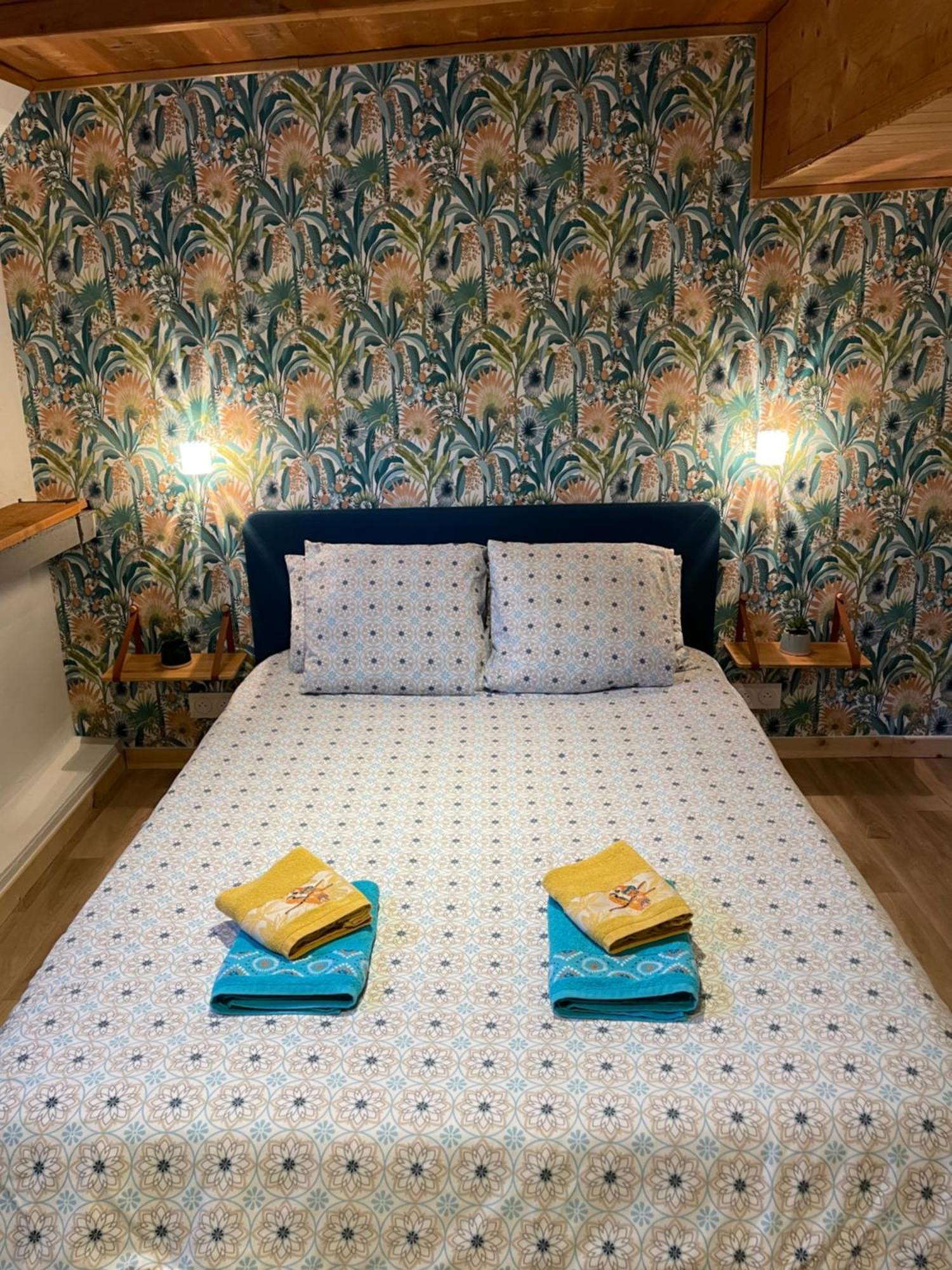 Peniche Le Pescalune - Chambre D'Hotes Арл Екстериор снимка