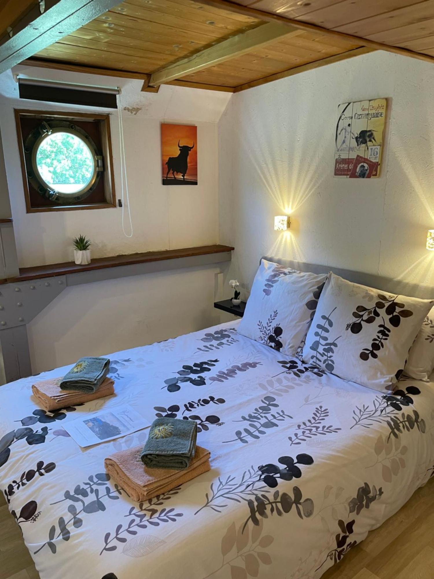 Peniche Le Pescalune - Chambre D'Hotes Арл Екстериор снимка